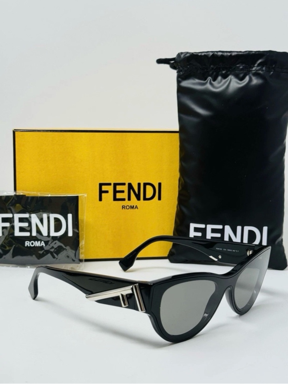 NEW Fendi FE40135I 01A Shiny Black/Smoke Women Sunglasses Set Authentic